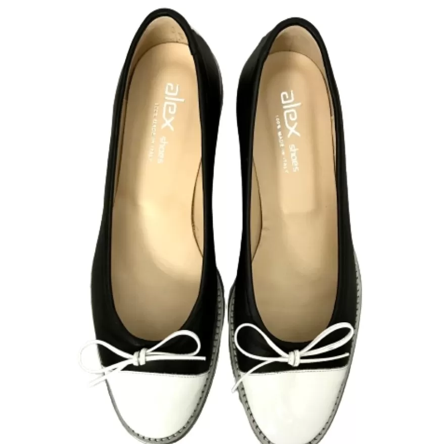 Donna CAMARRI CALZATURE Scarpe Donna | Ballerina Artigianale In Pelle Nera E Bianca