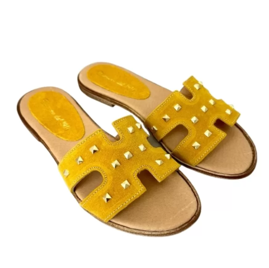 Donna CAMARRI CALZATURE Scarpe Donna | Ciabatta In Camoscio Giallo Con Borchiette