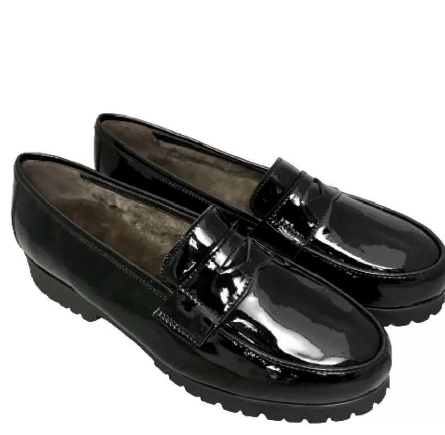 Donna CAMARRI CALZATURE Scarpe Donna | Mocassino Artigianale In Vernice Nera E Fodera Di Agnello