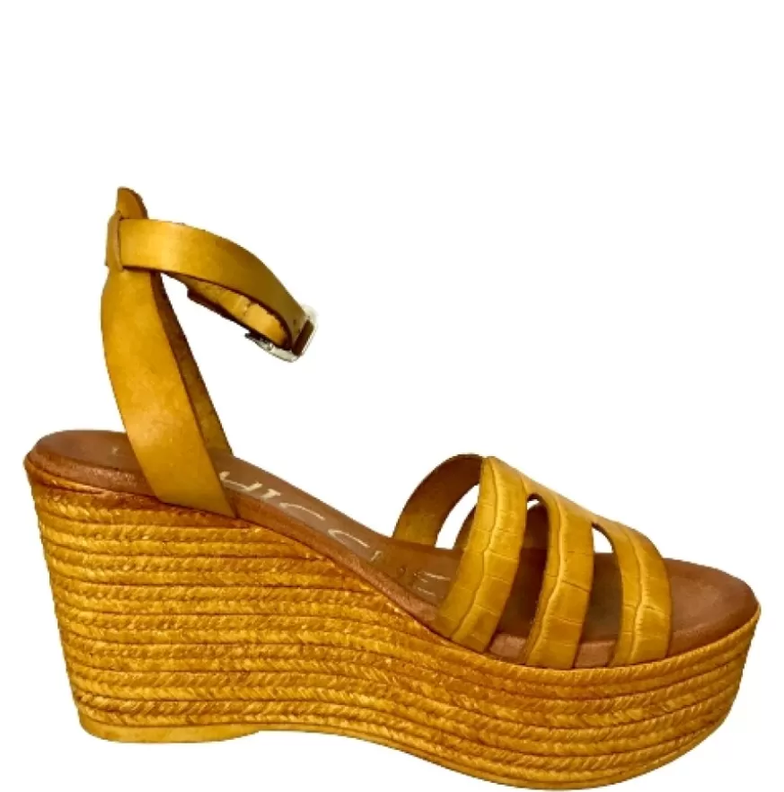 Donna CAMARRI CALZATURE Scarpe Donna | Sandalo Con Zeppa In Pelle Giallo